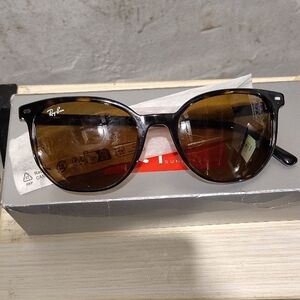 Ray-Ban Elliot Black Frames